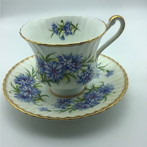 Gorgeous Paragon Tea Cups and Saucers - Picture 6 of 7